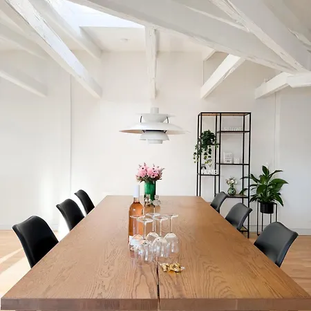 Spacious And Bright 4-room In Downtown Apartment Aalborg