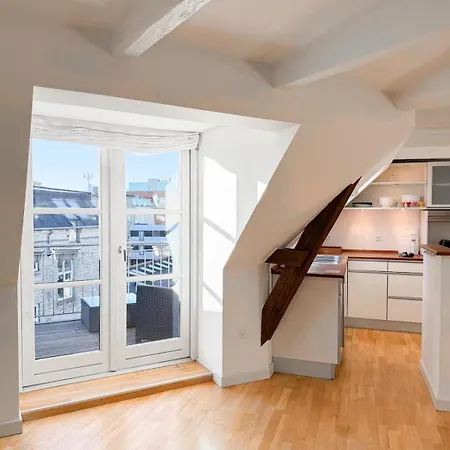 Spacious And Bright 4-room In Downtown Aalborg